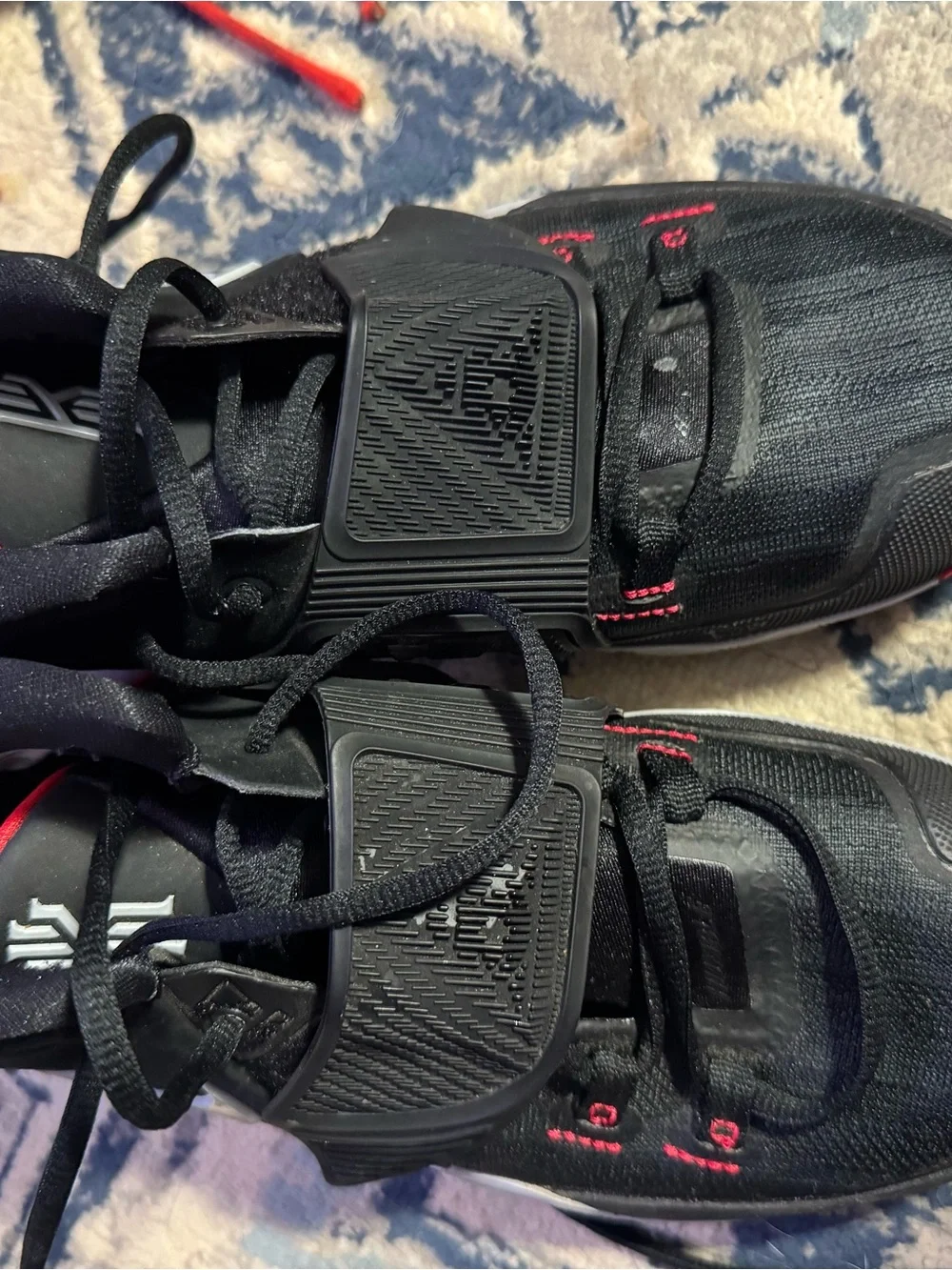 Nike Kyrie 6 Bred Black Red Youth Basketball Shoes Size 6Y/Womens 7.5.BQ5599-002